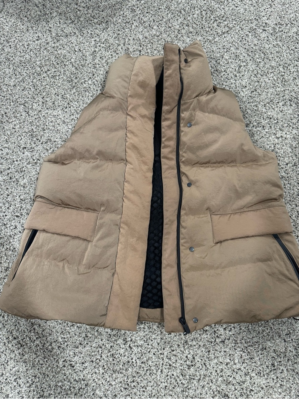 lululemon athletica Quilted Puffer Vest - Taupe